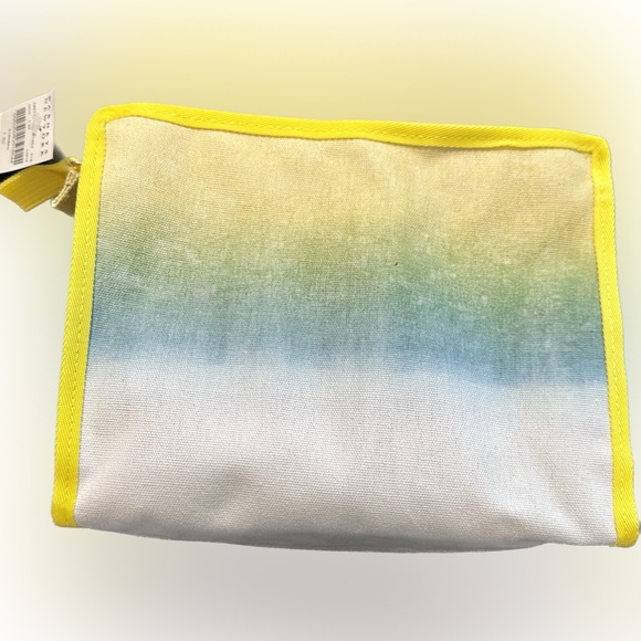 Barneys New York Make Up Bag - NWT - Picture 2 of 3